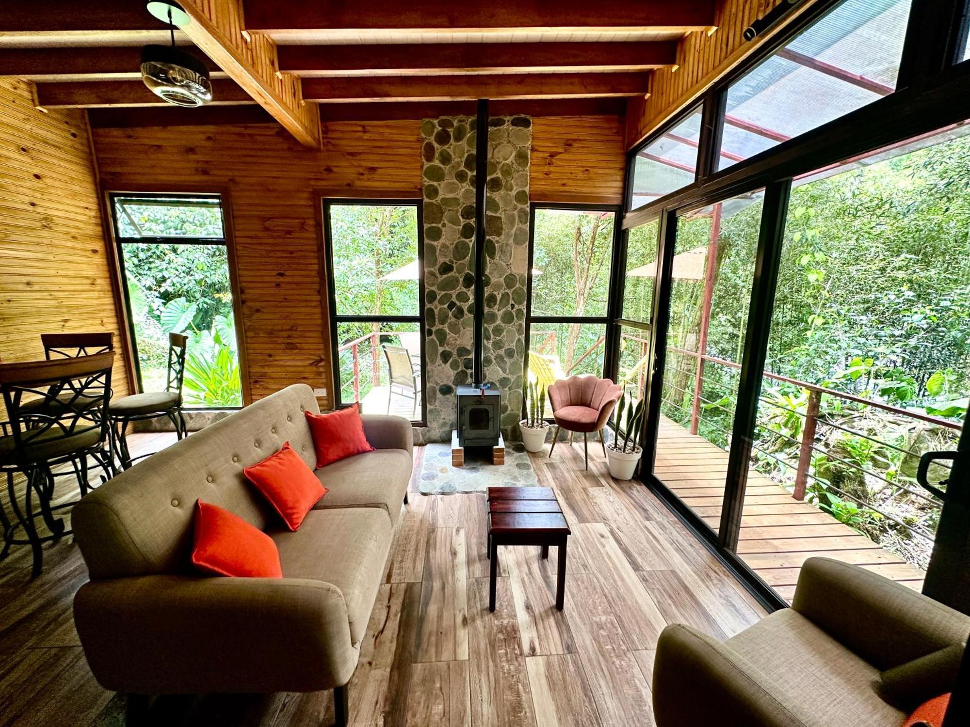 Hotel De Montana El Pelicano San Isidro De El General الغرفة الصورة